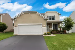 1721 Roger Rd, Woodstock, IL 60098 - Photo 2