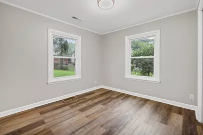 32910 N Meadow Road, Grayslake, IL 60030 - Photo 10