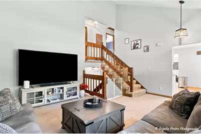 198 S Driftwood Trail, McHenry, IL 60050 - Photo 8