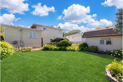 8432 W Amelia Drive, Niles, IL 60714 - Photo 26