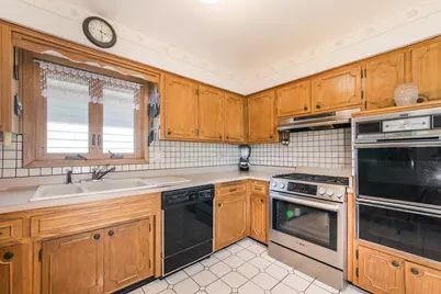 8432 W Amelia Drive, Niles, IL 60714 - Photo 12