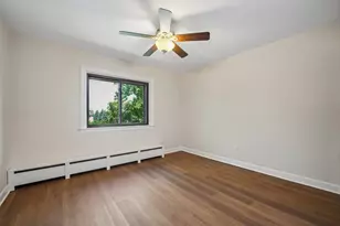 928 W Irving Park Rd, Bensenville, IL 60106 - Photo 6