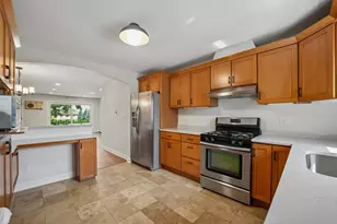 928 W Irving Park Rd, Bensenville, IL 60106 - Photo 2