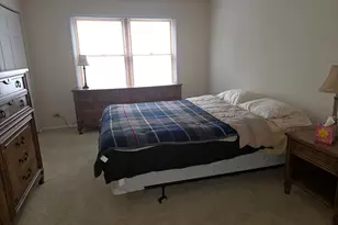 212 N Walnut Ln N, Schaumburg, IL 60194 - Photo 8