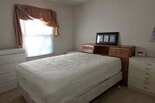 212 N Walnut Ln N, Schaumburg, IL 60194 - Photo 12