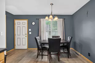 302 8th St, Kirkland, IL 60146 - Photo 12