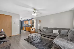 302 8th St, Kirkland, IL 60146 - Photo 6