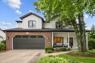 811 E Main St, Yorkville, IL 60560 - Photo 1