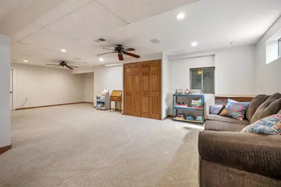 811 E Main Street, Yorkville, IL 60560 - Photo 26