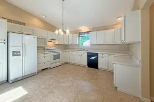 309 Maple Ave, Forreston, IL 61030 - Photo 4