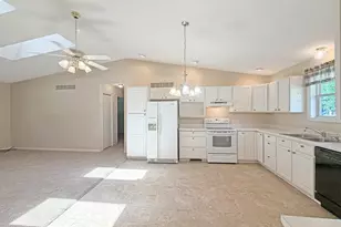 309 Maple Ave, Forreston, IL 61030 - Photo 6