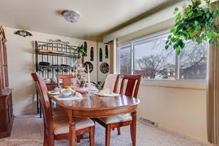 16904 Old Elm Dr, Country Club Hills, IL 60478 - Photo 8