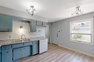 9224 Melvina Ave, Oak Lawn, IL 60453 - Photo 8