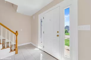 1906 Armwood Ln, Mundelein, IL 60060 - Photo 2
