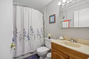 1435 Bear Flag Dr, Hanover Park, IL 60133 - Photo 10
