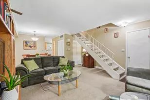 1435 Bear Flag Dr, Hanover Park, IL 60133 - Photo 4