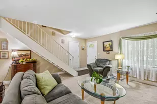 1435 Bear Flag Dr, Hanover Park, IL 60133 - Photo 2