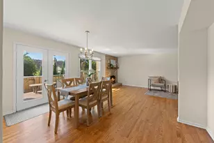 1969 Wexford Cir, Wheaton, IL 60189 - Photo 10