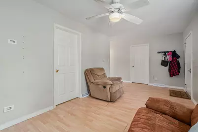 423 Lily Lane, Lakemoor, IL 60051 - Photo 8