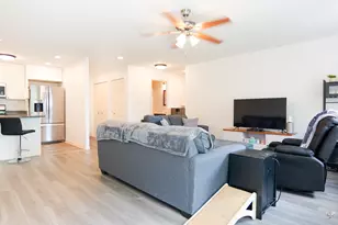 1001 N Mill St, Naperville, IL 60563 - Photo 12