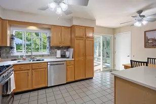 1549 Sawgrass Ct, Elgin, IL 60123 - Photo 6