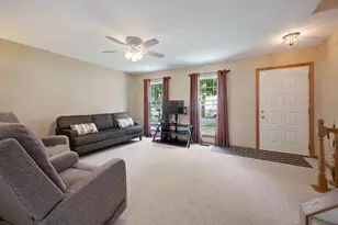 1549 Sawgrass Ct, Elgin, IL 60123 - Photo 4