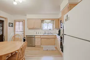 5505 Keeney St, Morton Grove, IL 60053 - Photo 4