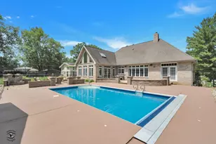 1749 Bittersweet Dr, Saint Anne, IL 60964 - Photo 44