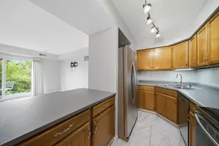 814 N River Rd, Mount Prospect, IL 60056 - Photo 8