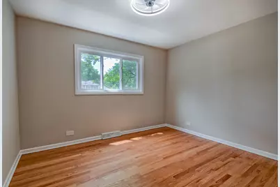 104 E Louis Avenue, Lake Forest, IL 60045 - Photo 18