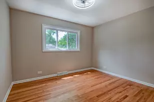 104 E Louis Ave, Lake Forest, IL 60045 - Photo 18