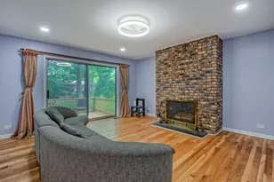 104 E Louis Ave, Lake Forest, IL 60045 - Photo 8