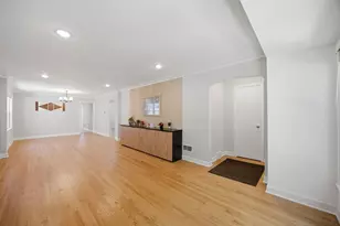 8039 S Campbell Ave, Chicago, IL 60652 - Photo 4