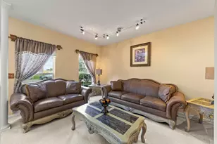 450 Raintree Dr, Oswego, IL 60543 - Photo 8
