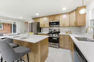 11635 S Bishop St, Chicago, IL 60643 - Photo 8