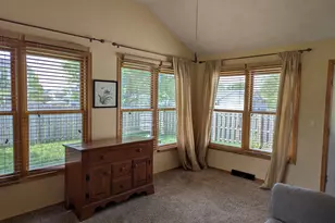 1891 Indian Springs Ct, Freeport, IL 61032 - Photo 6
