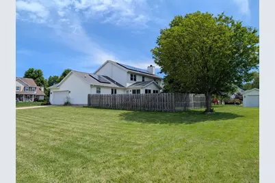 1891 Indian Springs Court, Freeport, IL 61032 - Photo 24
