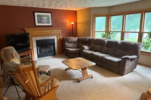 1891 Indian Springs Ct, Freeport, IL 61032 - Photo 10
