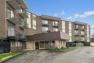 9840 S Pulaski Road #106, Oak Lawn, IL 60453 - Photo 2