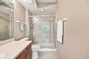 1 S Lincoln Ave, Lombard, IL 60148 - Photo 16