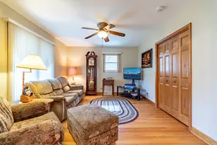 18622 Burnham Ave, Lansing, IL 60438 - Photo 10