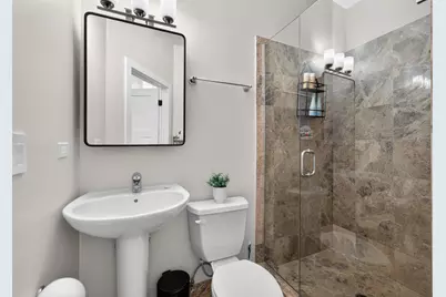 1022 N Wood Street #2, Chicago, IL 60622 - Photo 16