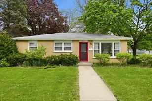 1 N Edward St, Mount Prospect, IL 60056 - Photo 2