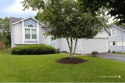 26145 W Lake Avenue, Antioch, IL 60002 - Photo 2