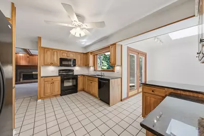 1065 Barneswood Drive, Downers Grove, IL 60515 - Photo 10