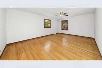 1065 Barneswood Drive, Downers Grove, IL 60515 - Photo 20