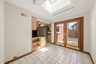 1065 Barneswood Dr, Downers Grove, IL 60515 - Photo 12