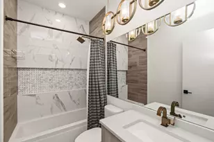 3918 S King Dr, Chicago, IL 60653 - Photo 22
