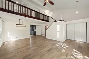 315 Newport Ln, Aurora, IL 60504 - Photo 2