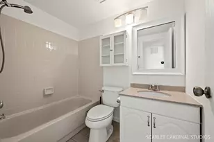 315 Newport Ln, Aurora, IL 60504 - Photo 6